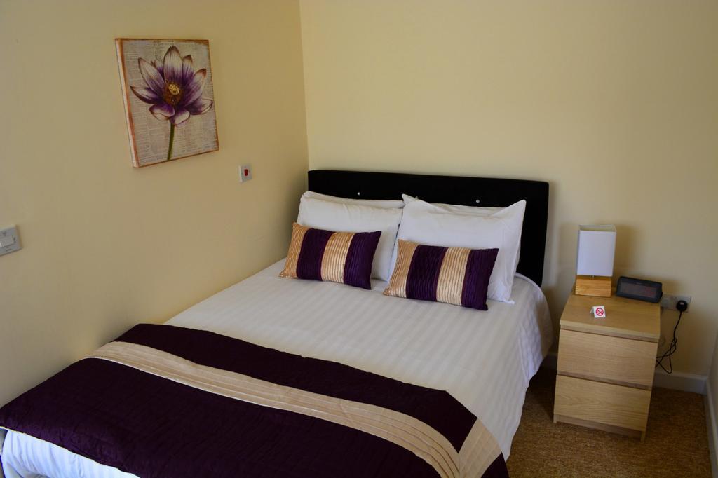 Winston Guesthouse Bicester Exterior photo